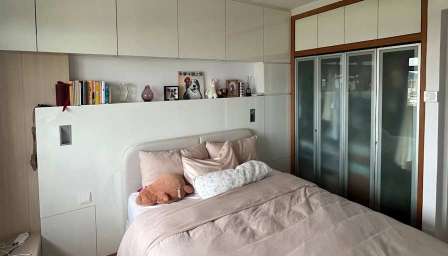 Raj and Lloyd's room