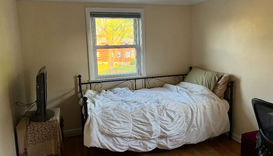 Saania Bhalwani's room
