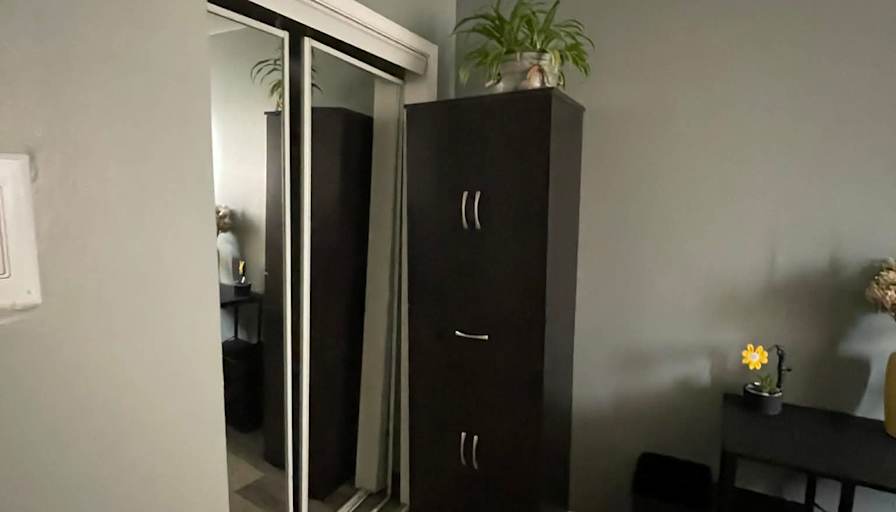 Lynda's room
