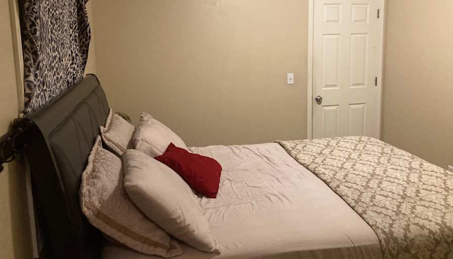 Tida's room