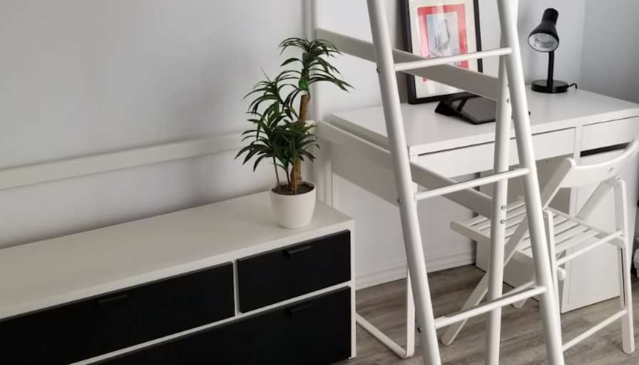 Lisa's room