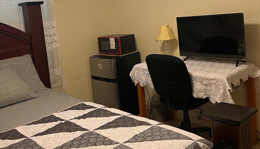 Kelly's room