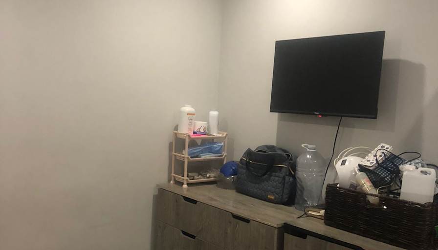 omotola omoniyi taiwo-taiwo's room