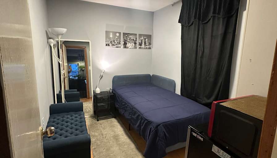 Edison's room