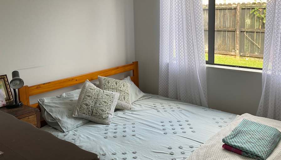 devv's room