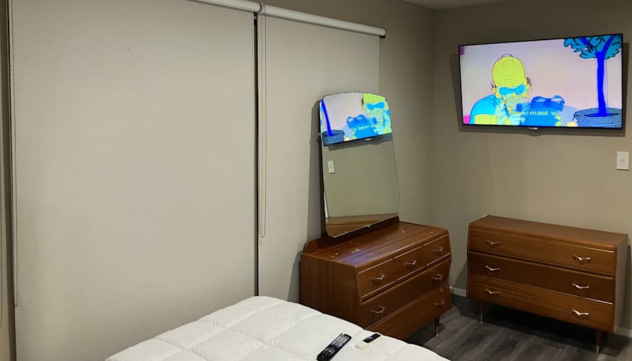 Carlos Sebastián's room