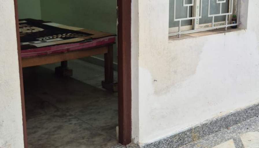 Santanu's room