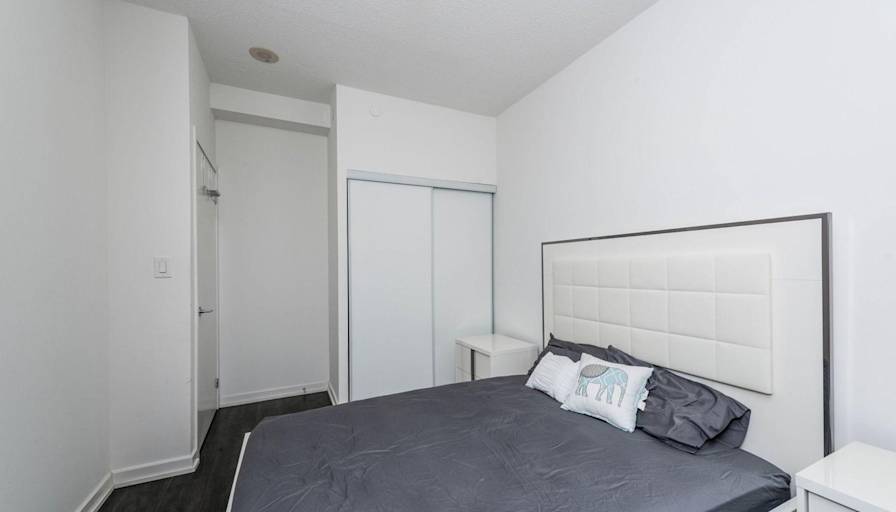 Harv's room