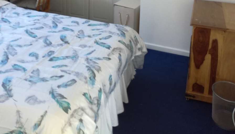 Jillian M Robbins's room