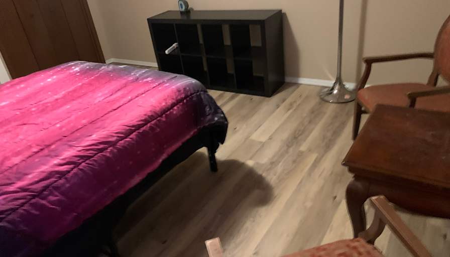 jo lapshinoff's room