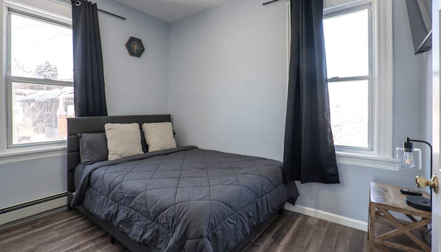 Lius Estate's room