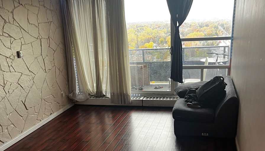 Aashi's room