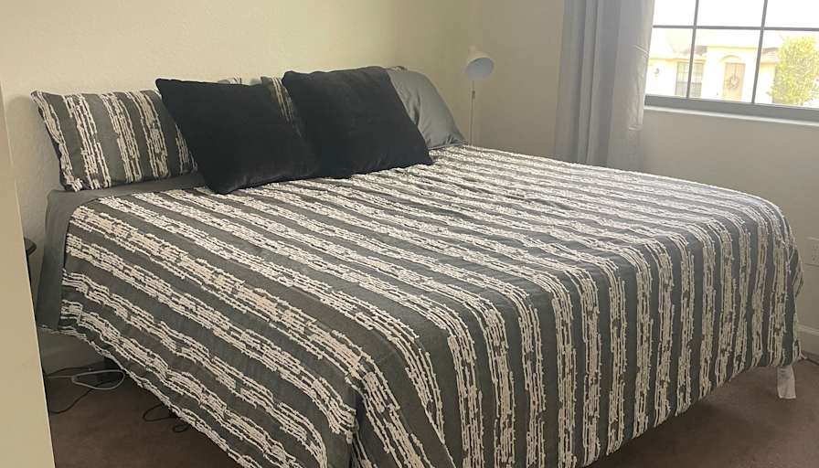 D's room