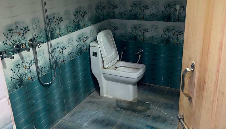 Dixant Maan's room