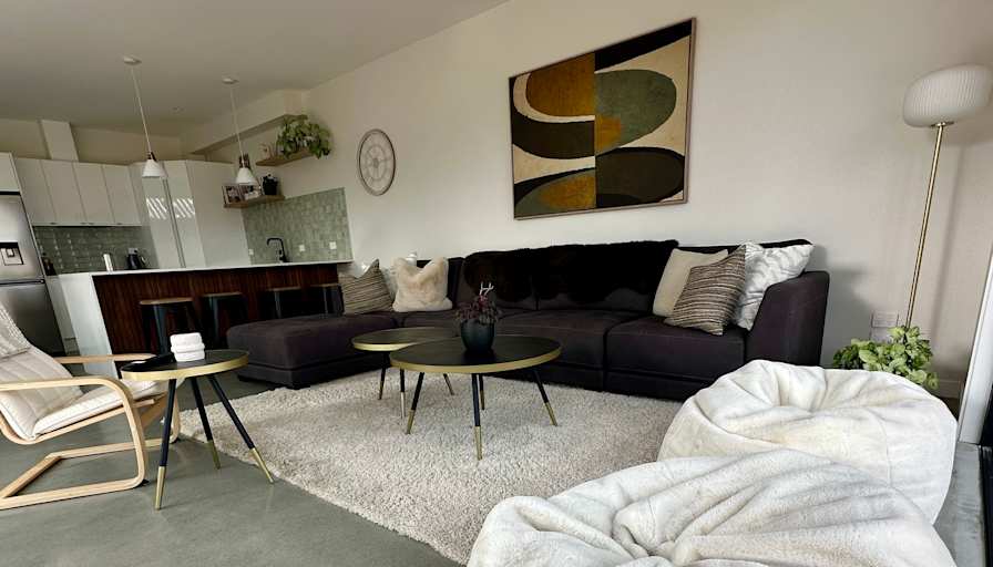Linda A.'s room