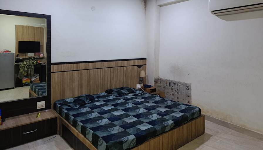 Nishanth's room