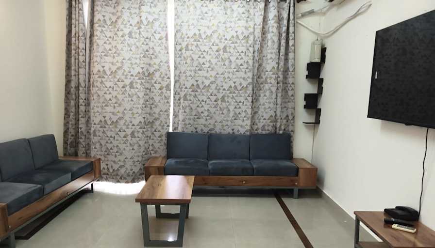 Divyanshi's room