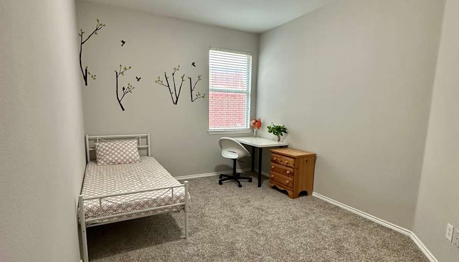 Anh's room