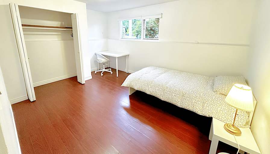 Hamid Reza's room