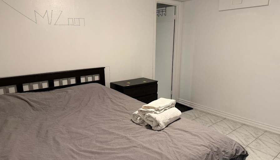 Toyin Faleye's room