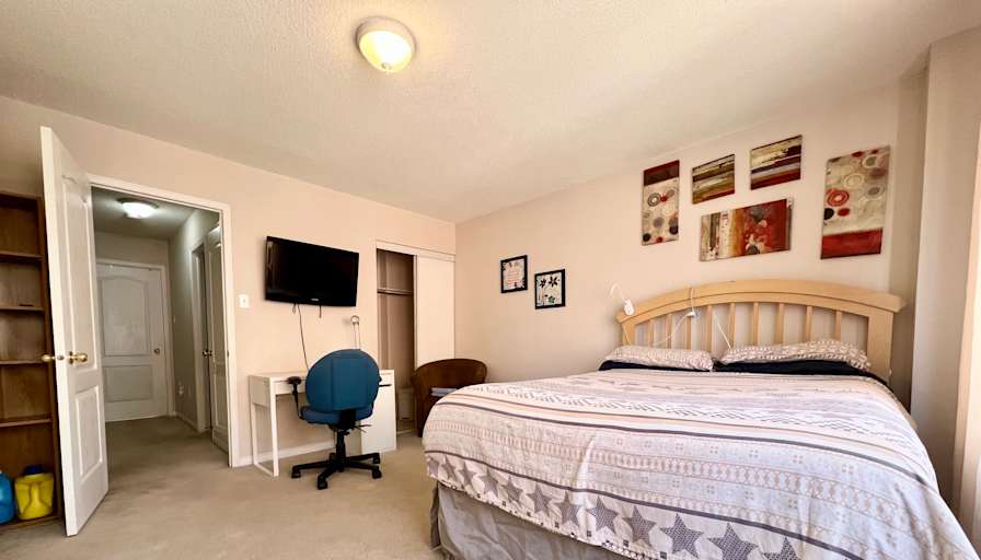 Mark Kay's room