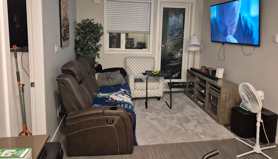 Kam Kott's room