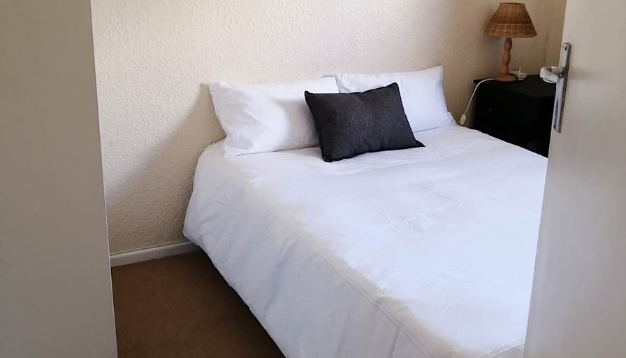 Dee's room