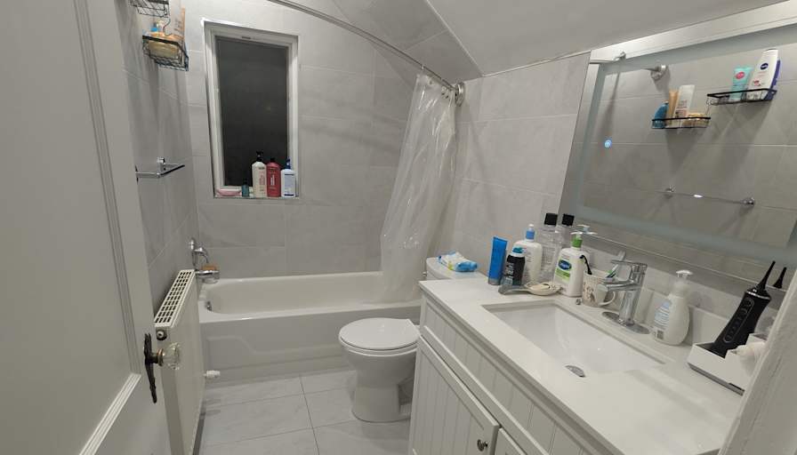 Eylul Barut's room