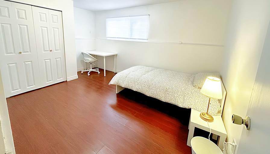 Shirin's room