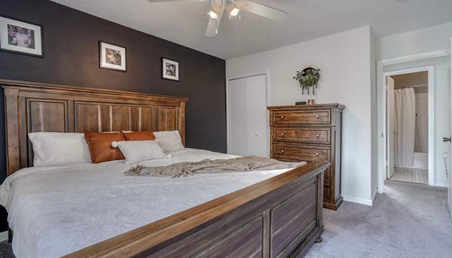 Gbenga's room