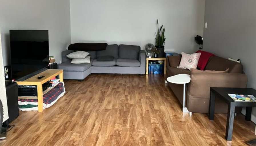 The Roommates's room