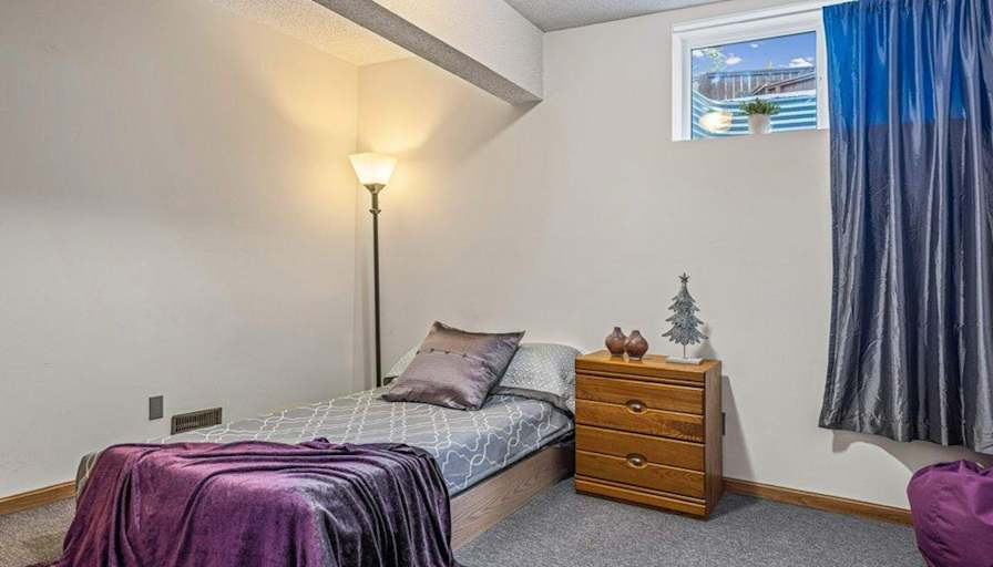 Canmore Room Rental's room