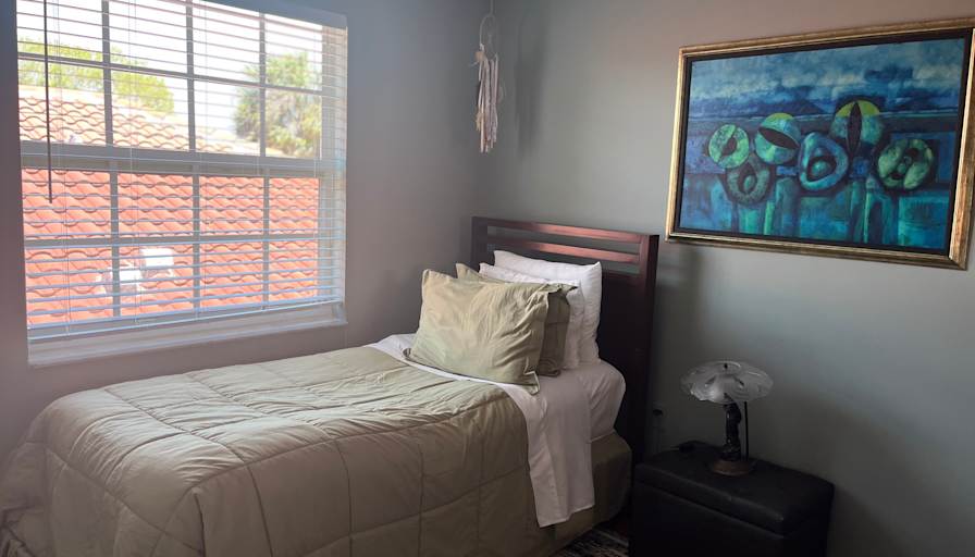 Alba's room
