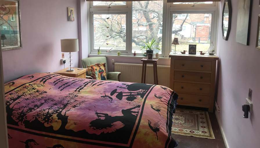 ALVARO GOMEZ's room