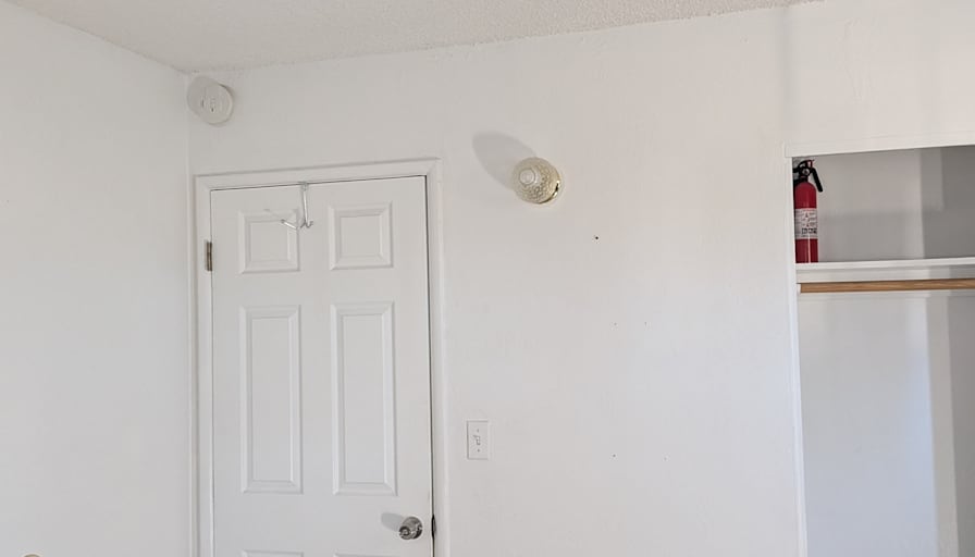 Thomas's room