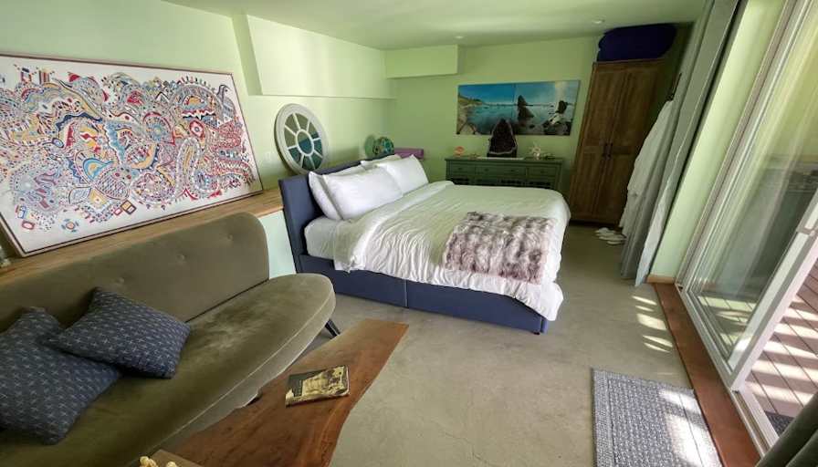 Kayla's room