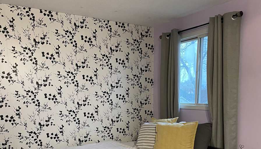 Lynda's room