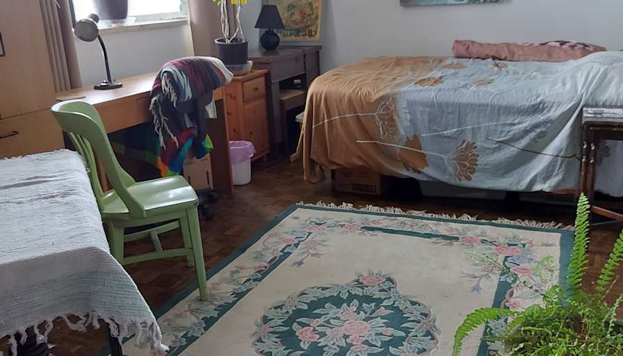 Lesley's room