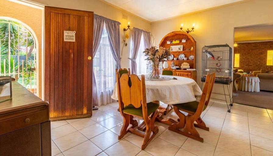 Neliswa Ndlovu's room