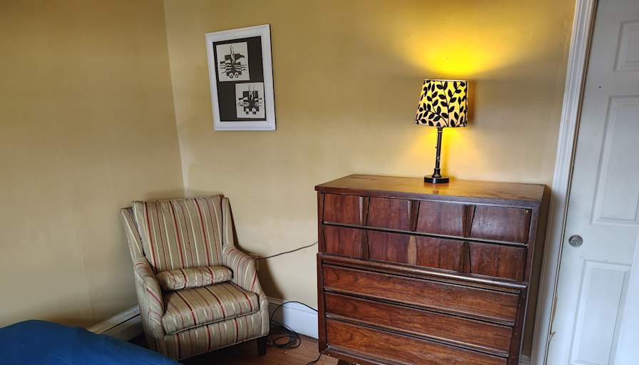 Lisa E Anderson's room