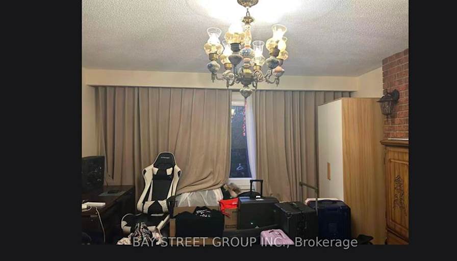 HONG TAI JIAO's room