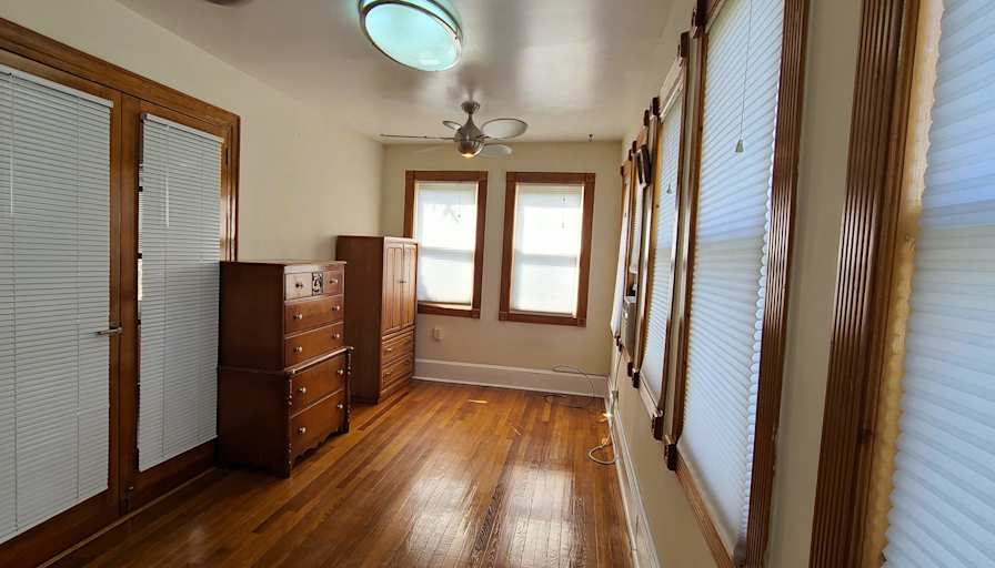 Yina's room