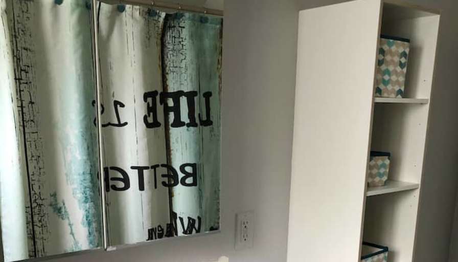 Caroline's room