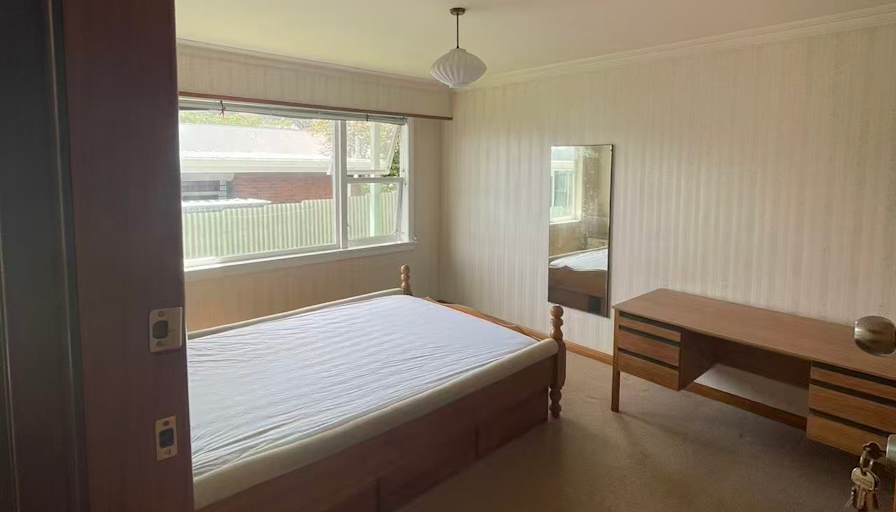 paul's room