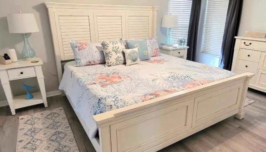 Flora's room