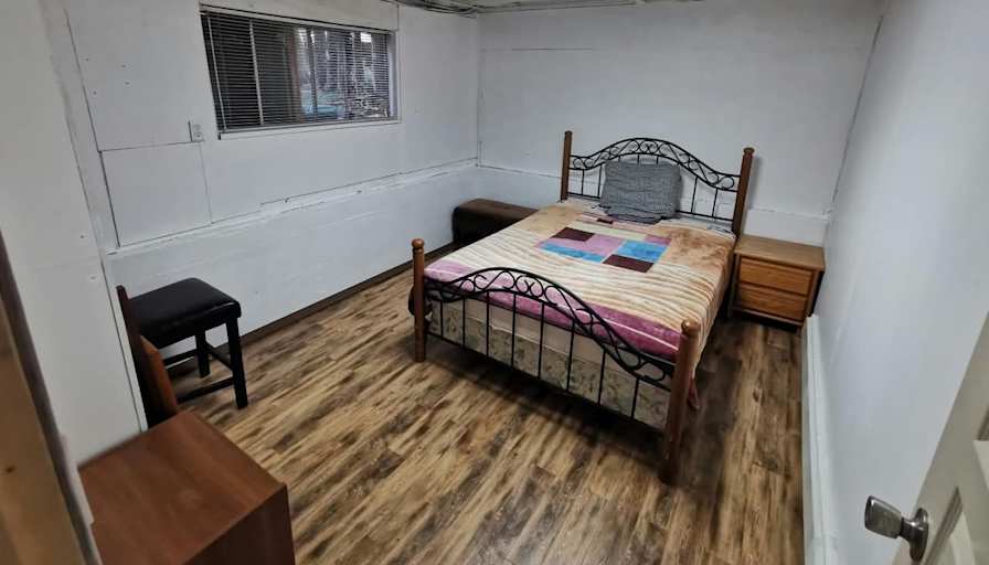 GEORGIY PAPYAN's room