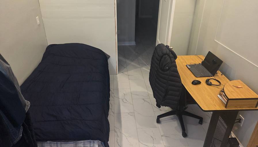 Matteo's room