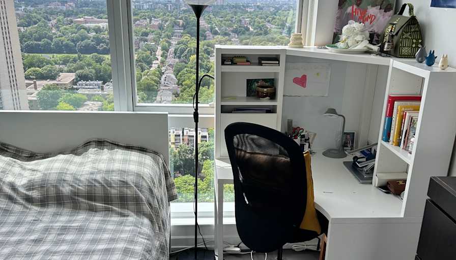 Roxane's room