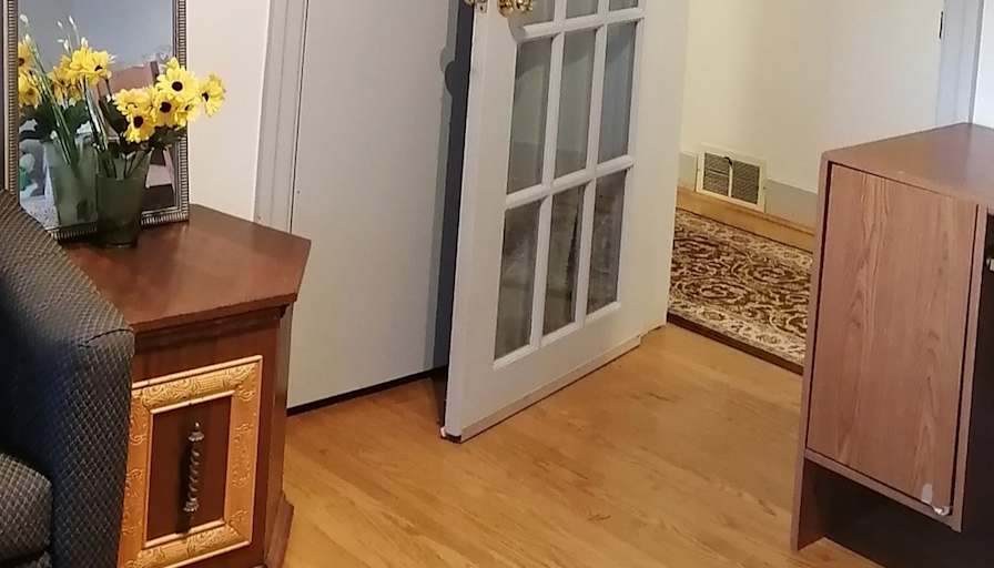 Alice.'s room