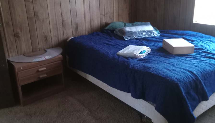 Liz's room